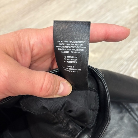 Wilfred Rebel Pants Straight Slim Mid Rise Black Leather Pants sz 0 - Picture 12 of 13